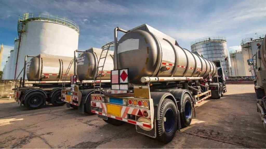 Quanto ganha um motorista de caminhão de carga perigosa