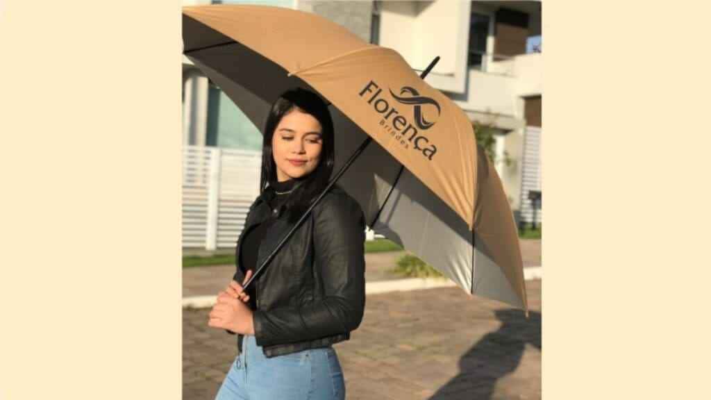 Guarda-Chuva Personalizado: Quais os benefícios para a sua empresa