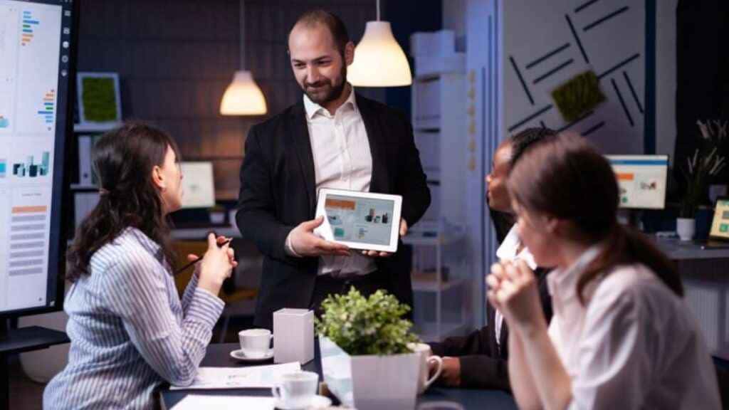 Fator de Sucesso: A Importância da Assessoria de Marketing para o Crescimento Empresarial A Importância da Assessoria de Marketing para o Crescimento Empresarial