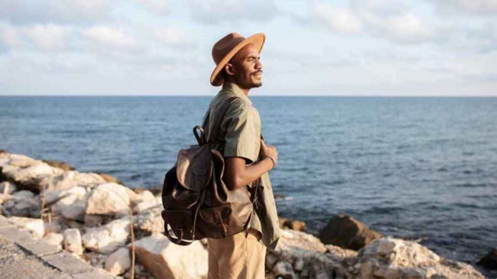 O que levar para praia? Tudo o que um homem precisa na mala O que levar para praia? Tudo o que um homem precisa na mala