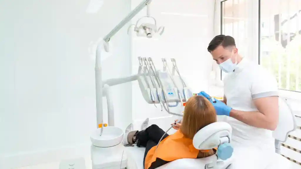 Qual Dentista Arranca Dente? Cirurgia e Procedimentos Comuns Qual Dentista Arranca Dente