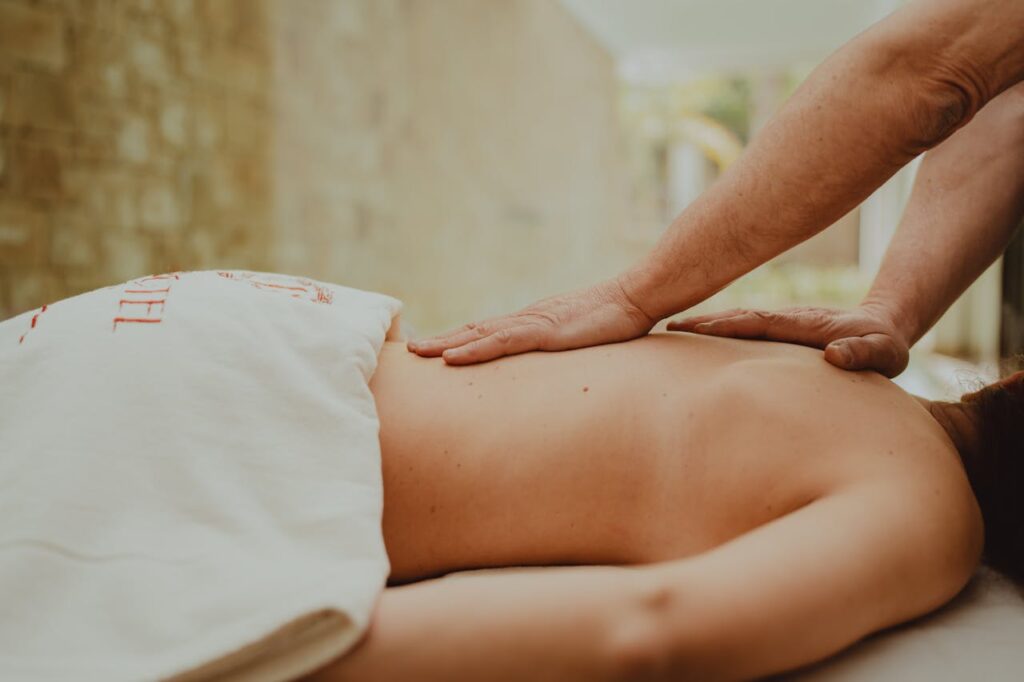 Como práticas de relaxamento corporal contribuem para a saúde mental